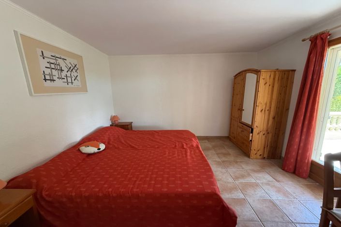 Image No.6-3 Bed House for sale