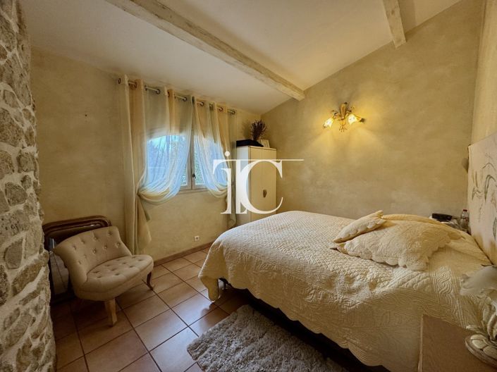 Image No.11-3 Bed House for sale