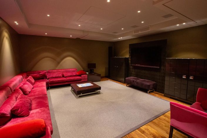 Image No.16-5 Bed House for sale