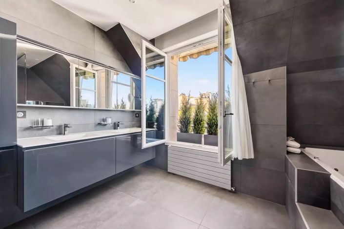 Image No.6-5 Bed Apartment for sale