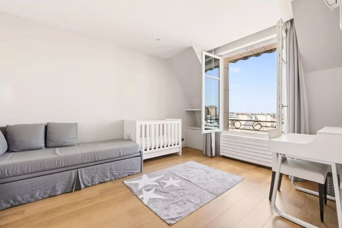 Image No.9-5 Bed Apartment for sale