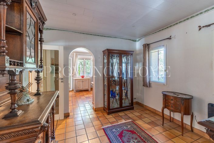 Image No.17-3 Bed House for sale