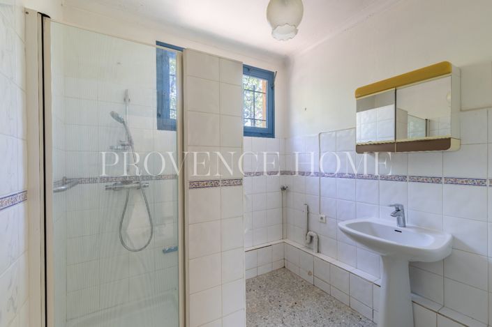 Image No.12-2 Bed House for sale