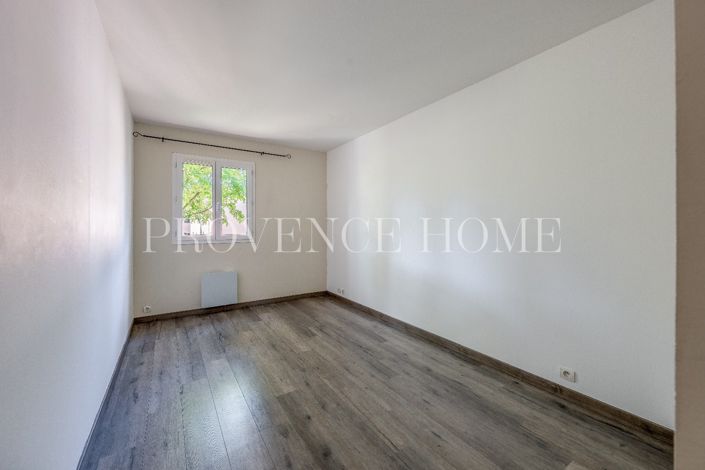 Image No.14-3 Bed House for sale