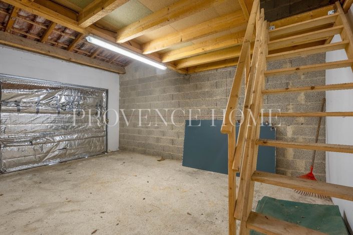 Image No.17-3 Bed House for sale