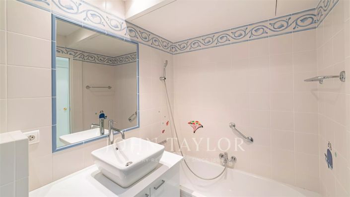 Image No.10-2 Bed Apartment for sale