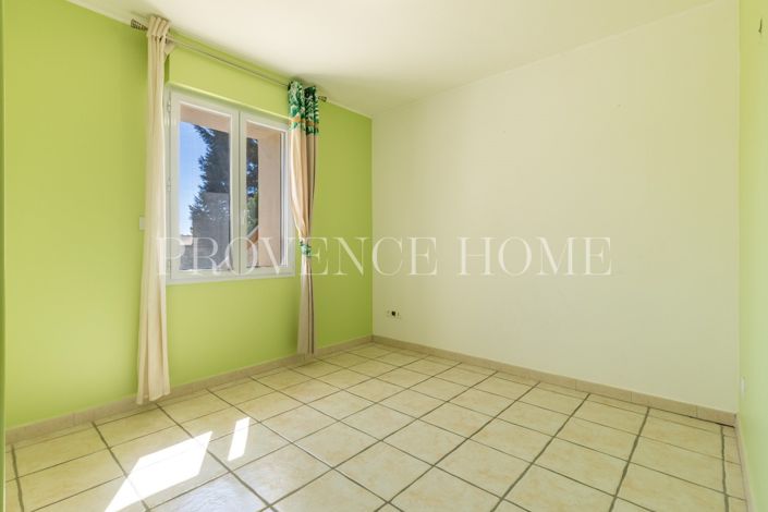 Image No.11-5 Bed House for sale