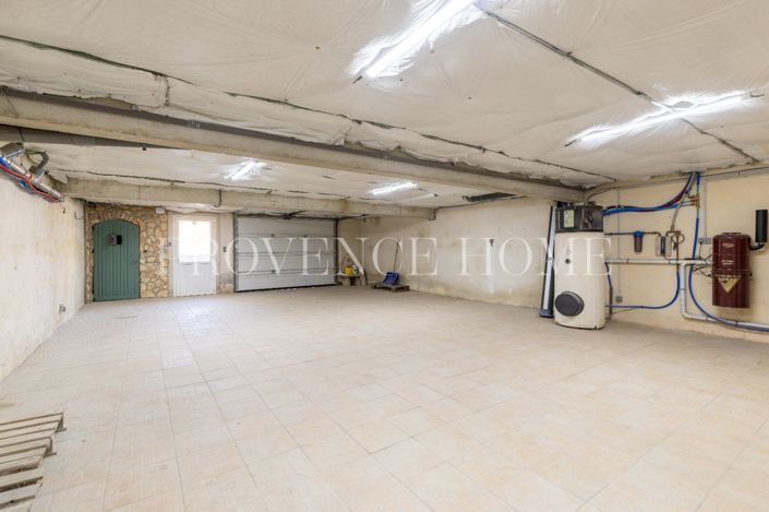 Image No.20-5 Bed House for sale
