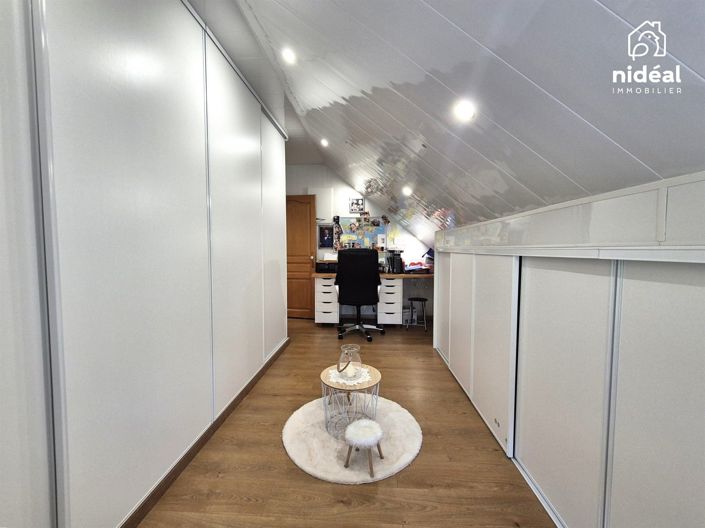 Image No.15-4 Bed House for sale