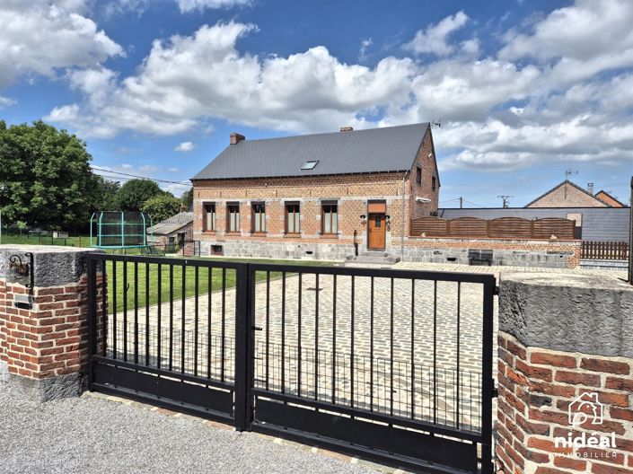 Image No.2-4 Bed House for sale