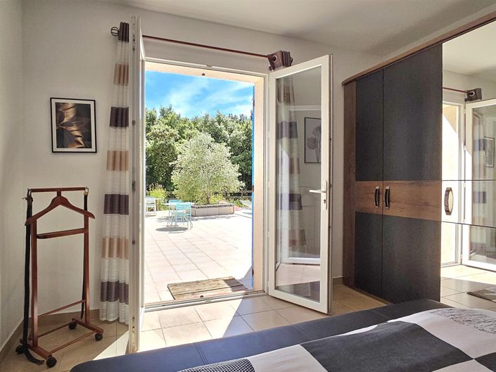 Image No.15-7 Bed House for sale