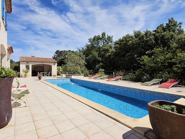 Image No.18-7 Bed House for sale