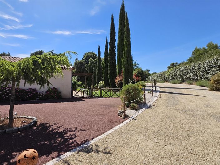 Image No.27-7 Bed House for sale