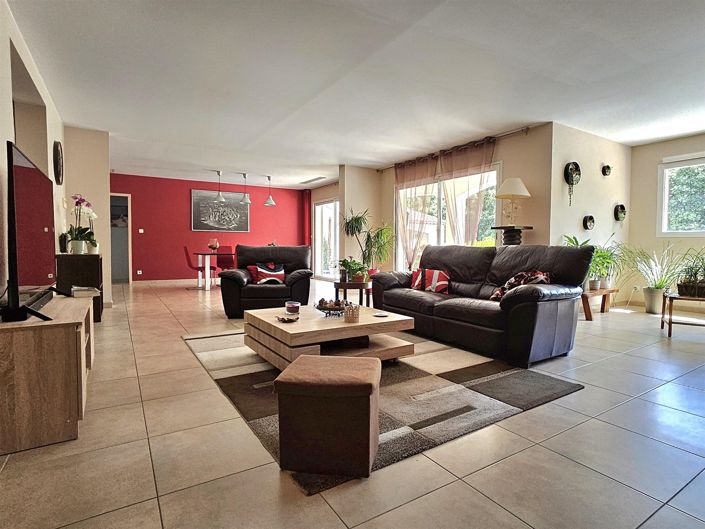 Image No.3-7 Bed House for sale