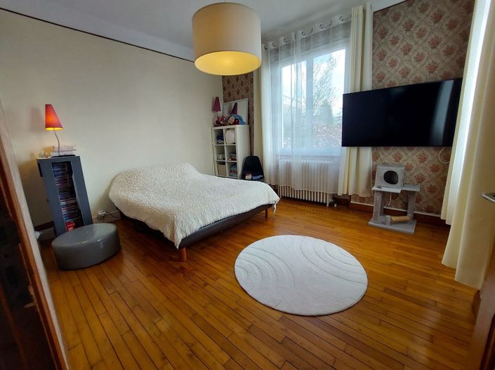 Image No.12-4 Bed Property for sale