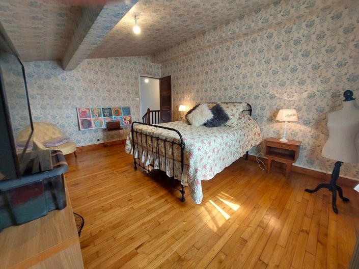 Image No.15-4 Bed Property for sale