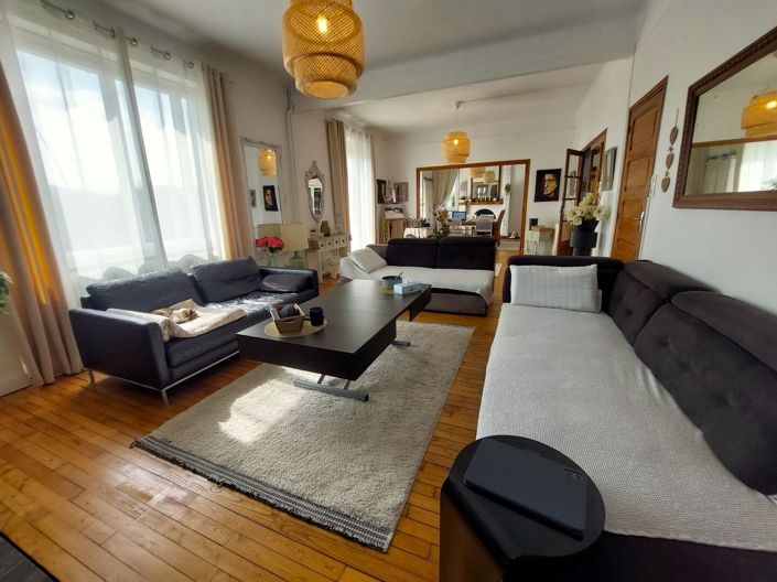Image No.9-4 Bed Property for sale