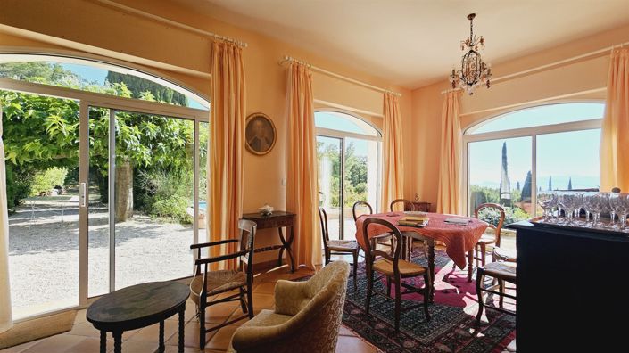 Image No.16-6 Bed House for sale
