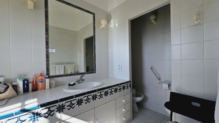 Image No.23-6 Bed House for sale