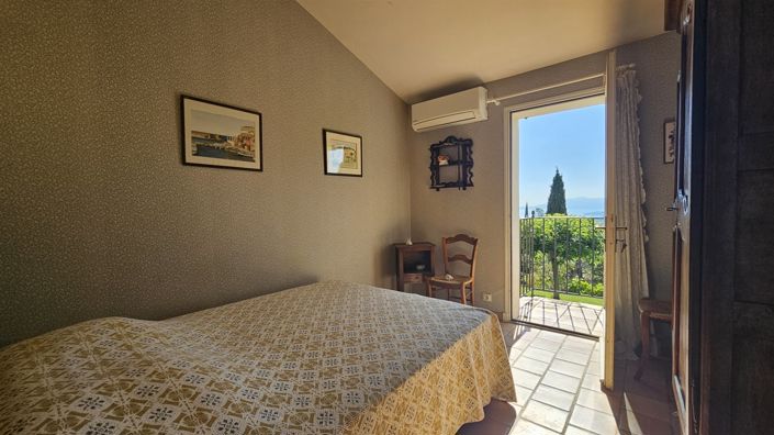 Image No.25-6 Bed House for sale