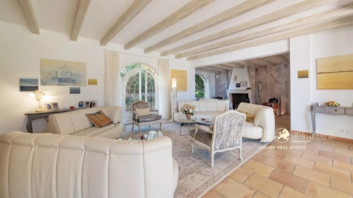 Image No.7-6 Bed House for sale
