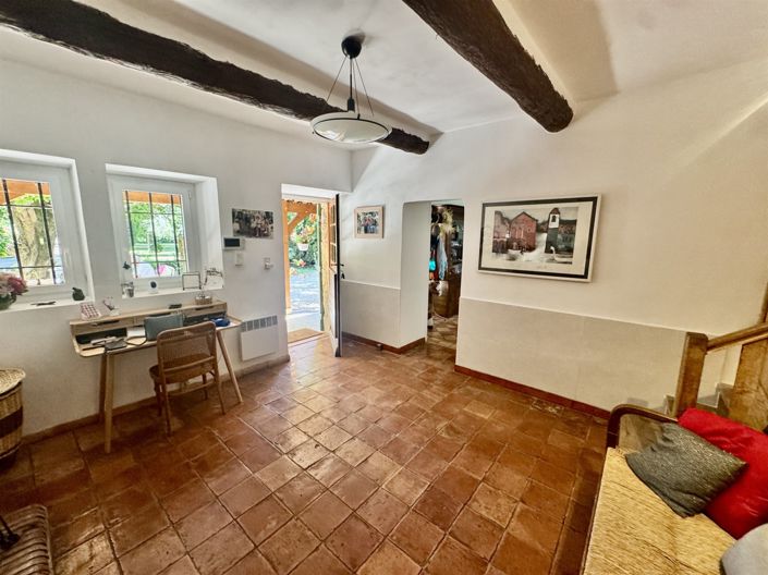 Image No.17-5 Bed House for sale