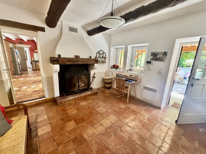 Image No.18-5 Bed House for sale