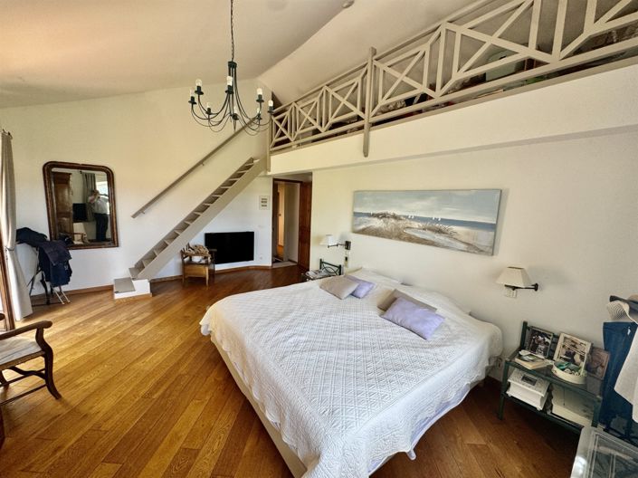 Image No.20-5 Bed House for sale
