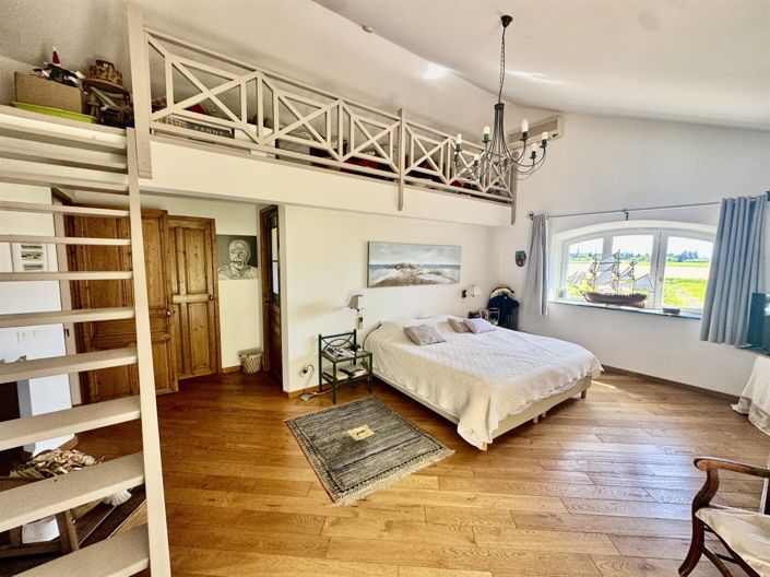 Image No.21-5 Bed House for sale