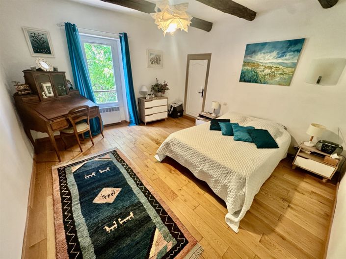 Image No.24-5 Bed House for sale