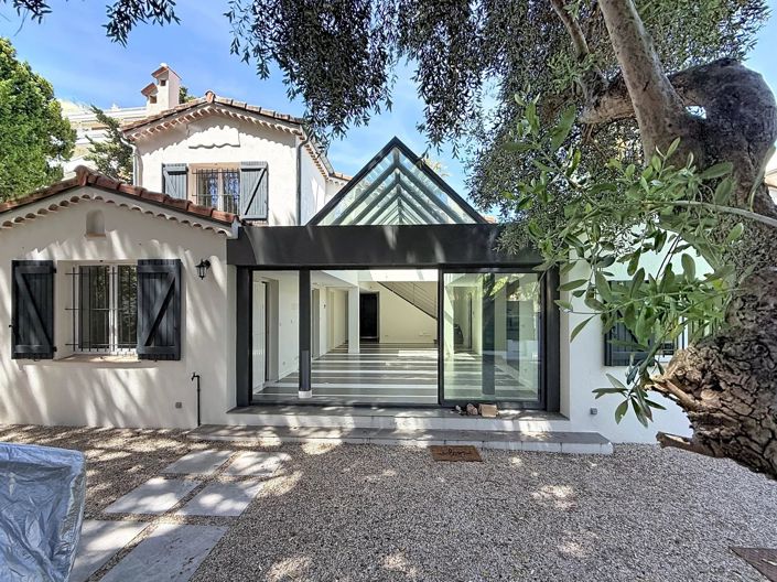 Image No.5-5 Bed House for sale