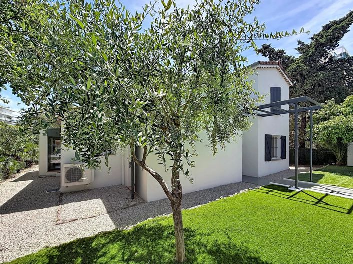 Image No.6-5 Bed House for sale