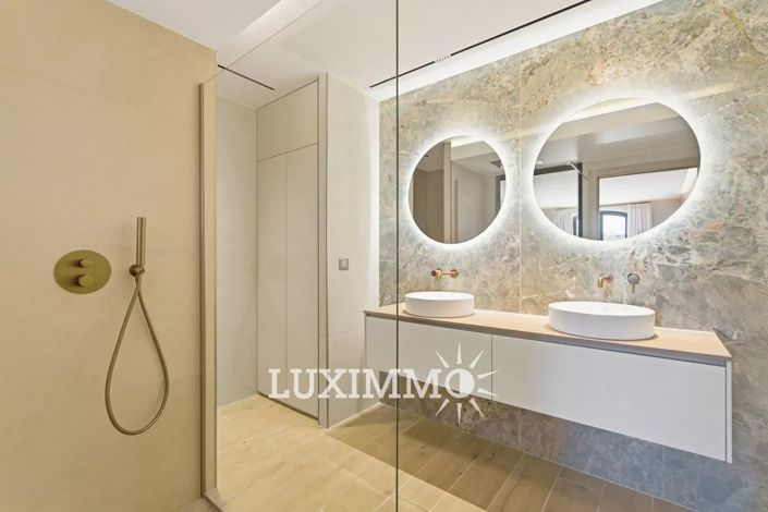 Image No.12-5 Bed House for sale