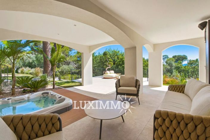Image No.16-5 Bed House for sale