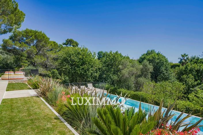 Image No.17-5 Bed House for sale