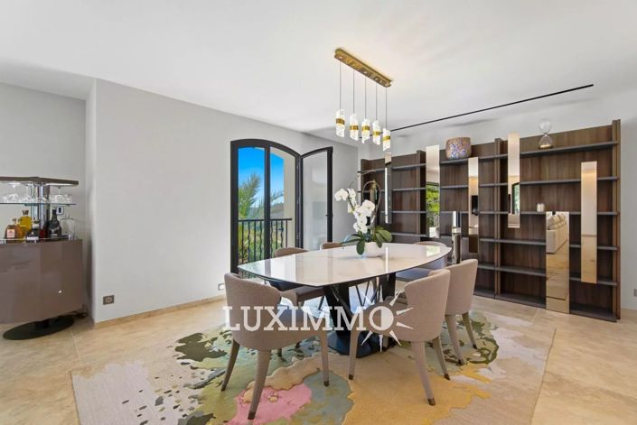 Image No.6-5 Bed House for sale