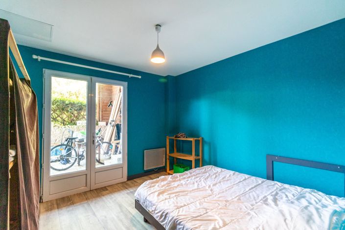 Image No.11-6 Bed House for sale