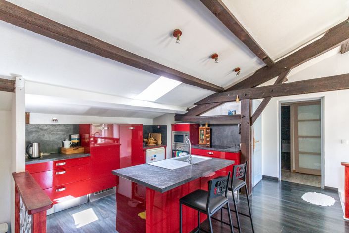 Image No.2-6 Bed House for sale