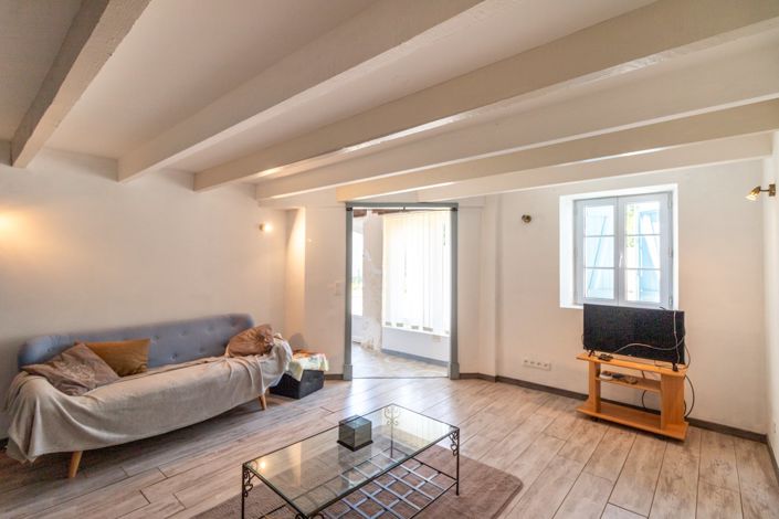 Image No.5-6 Bed House for sale