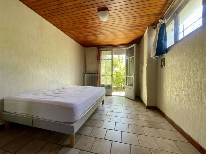 Image No.10-5 Bed House for sale