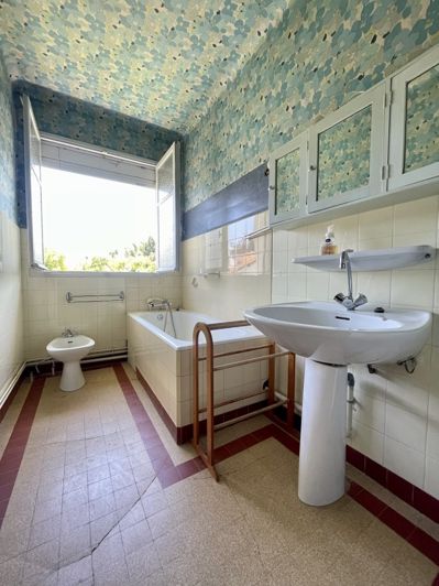Image No.29-5 Bed House for sale