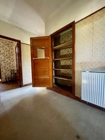 Image No.31-5 Bed House for sale