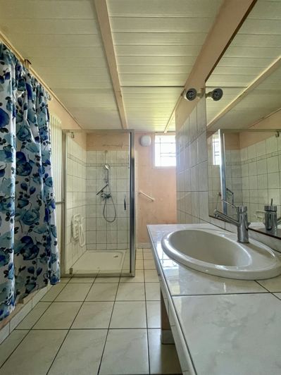 Image No.7-5 Bed House for sale