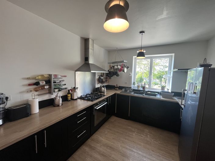 Image No.4-5 Bed House for sale