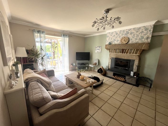 Image No.5-5 Bed House for sale