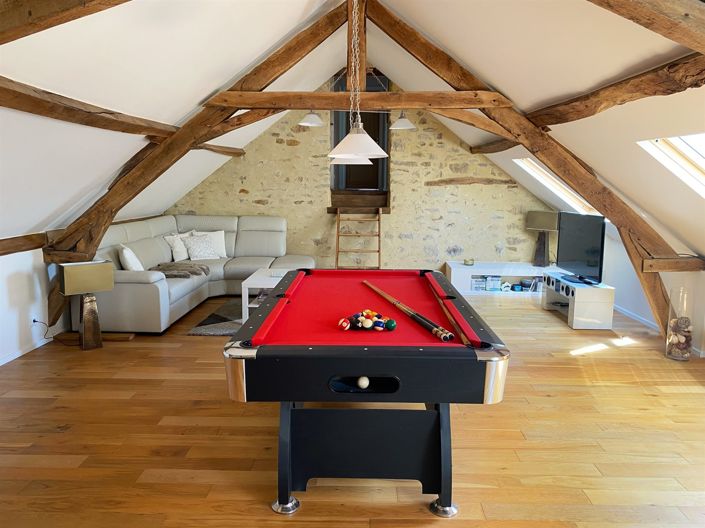Image No.9-5 Bed House for sale
