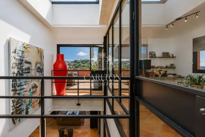 Image No.17-5 Bed House for sale