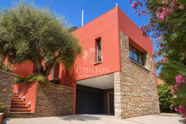 Image No.23-5 Bed House for sale