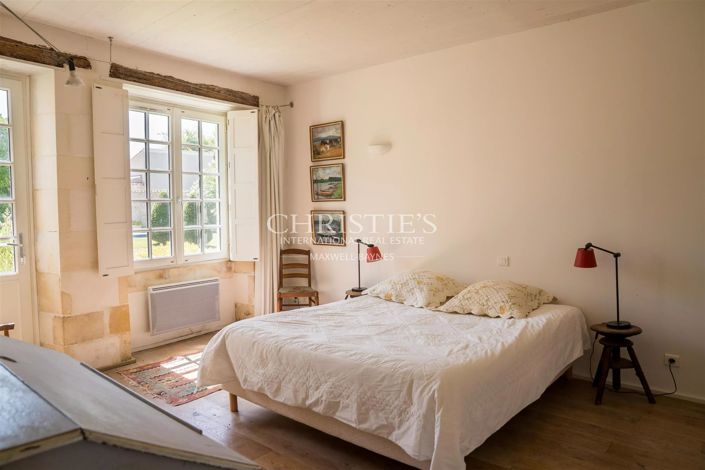 Image No.9-8 Bed House for sale