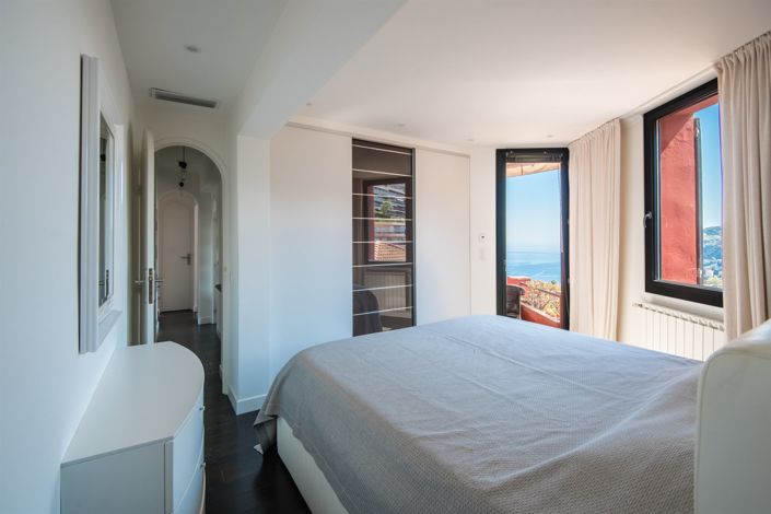 Image No.13-3 Bed House for sale
